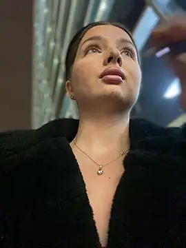 Snapshot of KrisMagnoly chatting on 03/12/26, 05:52 KrisMagnoly online show from 03/12/26, 05:52