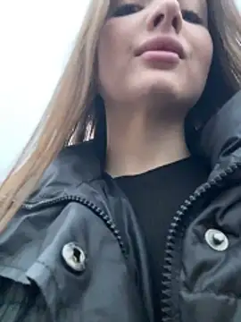 Snapshot of KrisMagnoly chatting on 03/19/26, 03:49 KrisMagnoly online show from 03/19/26, 03:49