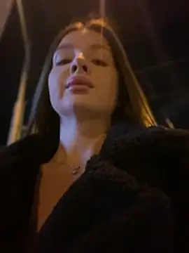 Snapshot of KrisMagnoly chatting on 04/12/26, 07:08 KrisMagnoly online show from 04/12/26, 07:08