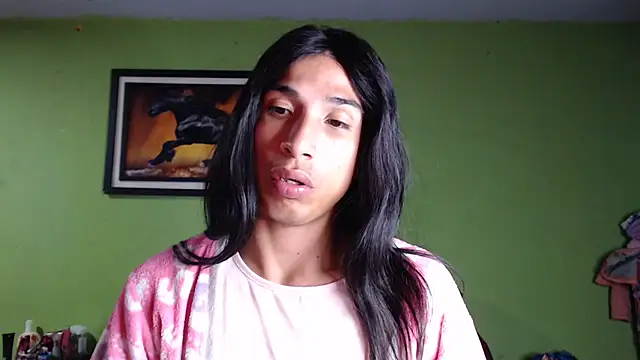 Snapshot of brunettehot77 chatting on 11/30/25, 02:15 brunettehot77 online show from 11/30/25, 02:15