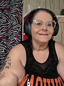 davisdesiresxh online show from 11/04/25, 02:27