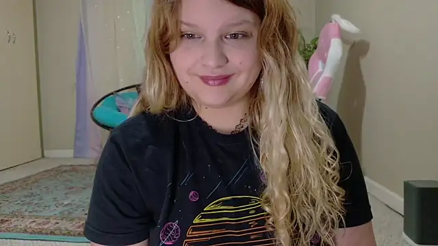 Snapshot of Emihaze chatting on 11/01/25, 07:16 Emihaze online show from 11/01/25, 07:16