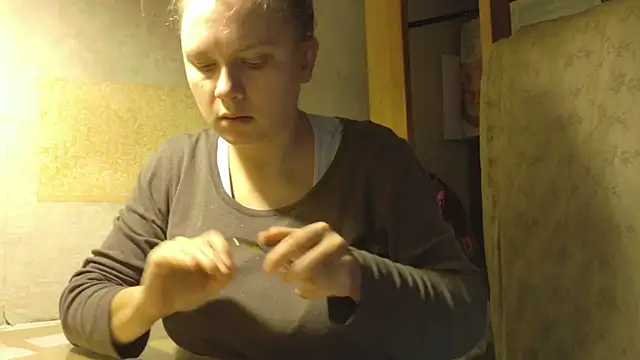 Snapshot of FrumCake chatting on 11/21/25, 12:54 FrumCake online show from 11/21/25, 12:54