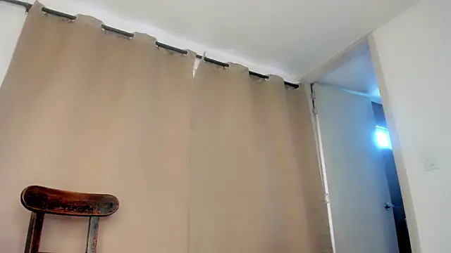 Snapshot of Genesis_Sandoval chatting on 11/23/25, 06:08 Genesis Sandoval online show from 11/23/25, 06:08