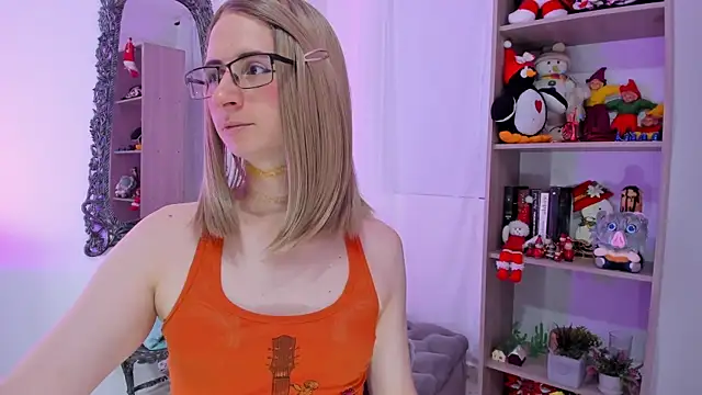 KimberlyJohnsoon online show from 12/21/25, 05:09