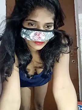 Shreya-Shetty09 online show from 10/16/25, 03:24