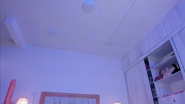 mia hank online show from 01/21/25, 02:37