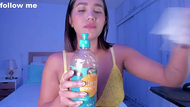 mia hank online show from 02/08/25, 12:28