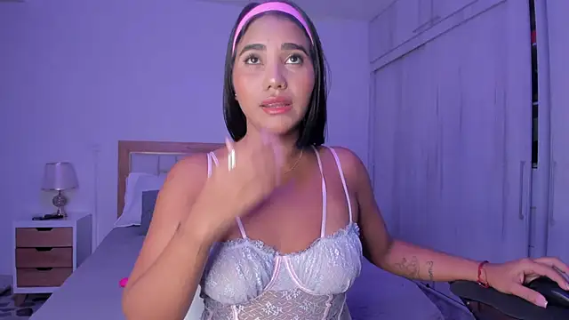 mia hank online show from 03/10/25, 11:42