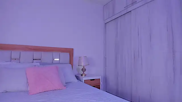 mia hank online show from 03/07/26, 11:51