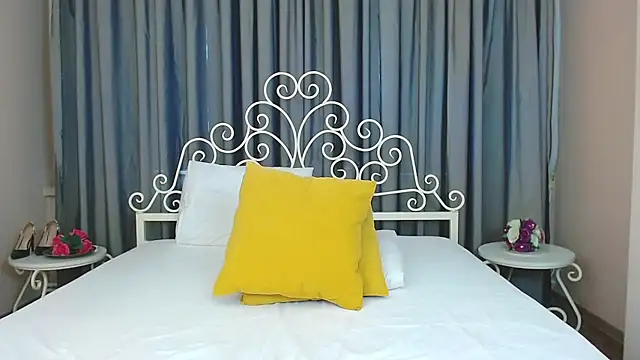 Snapshot of AndoraSweet chatting on 06/25/26, 05:12 AndoraSweet online show from 06/25/26, 05:12