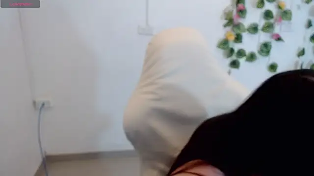 tania sweet   online show from 02/26/26, 06:29