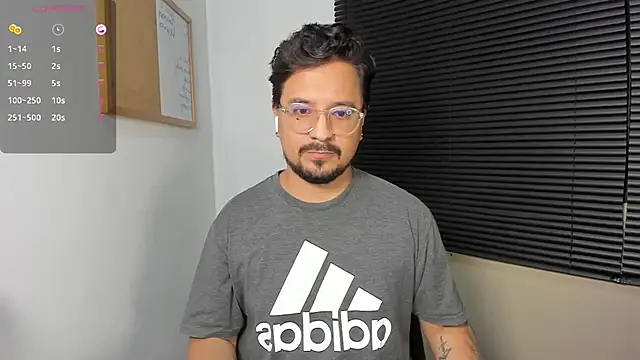 Snapshot of DaviidEvans_ chatting on 12/10/24, 03:30 DaviidEvans online show from 12/10/24, 03:30