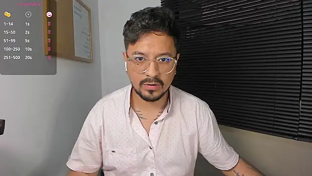 Snapshot of DaviidEvans_ chatting on 12/14/24, 11:12 DaviidEvans online show from 12/14/24, 11:12