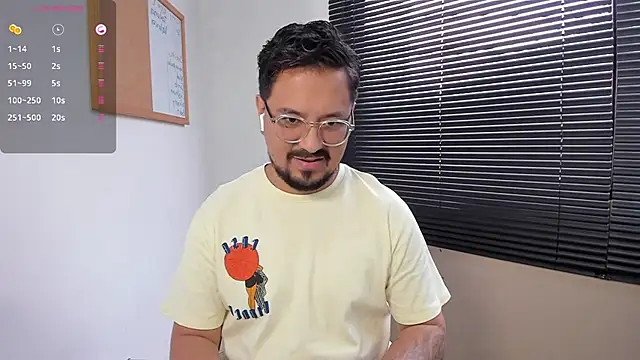 Snapshot of DaviidEvans_ chatting on 12/22/24, 02:38 DaviidEvans online show from 12/22/24, 02:38