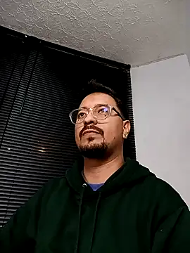 Snapshot of DaviidEvans_ chatting on 12/29/24, 07:06 DaviidEvans online show from 12/29/24, 07:06