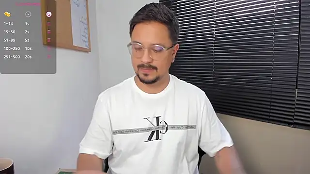 Snapshot of DaviidEvans_ chatting on 12/30/24, 08:47 DaviidEvans online show from 12/30/24, 08:47