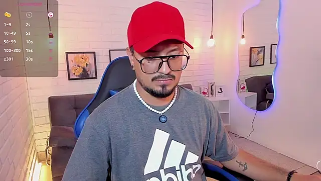 Snapshot of DaviidEvans_ chatting on 09/10/25, 12:49 DaviidEvans online show from 09/10/25, 12:49