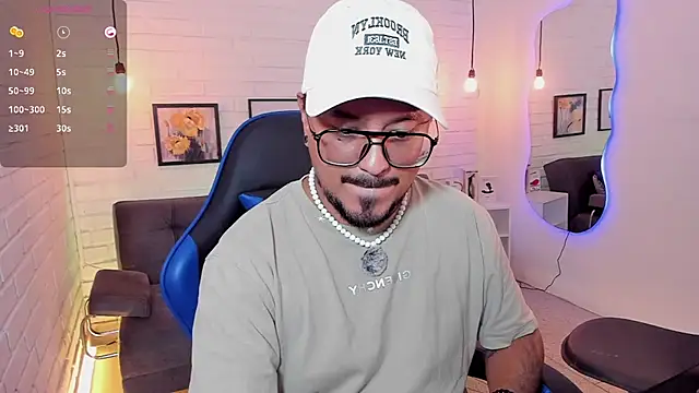 Snapshot of DaviidEvans_ chatting on 09/16/25, 03:07 DaviidEvans online show from 09/16/25, 03:07