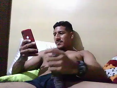 Snapshot of Andreson26 chatting on 12/15/25, 02:43 Andreson26 online show from 12/15/25, 02:43