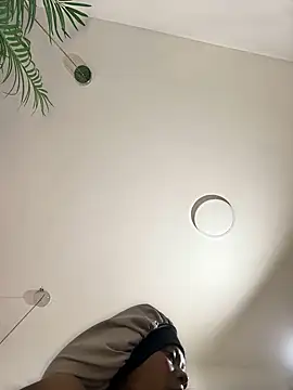 Snapshot of Tayra_Siny chatting on 03/08/25, 11:16 Tayra Siny online show from 03/08/25, 11:16