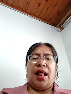   valentina18 online show from 12/29/24, 01:17