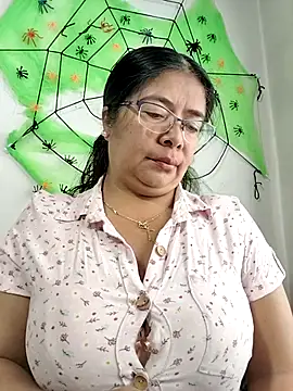   valentina18 online show from 10/10/25, 01:10