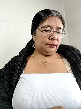   valentina18 online show from 12/16/25, 01:16