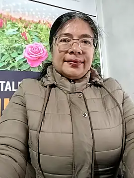   valentina18 online show from 03/18/26, 12:41