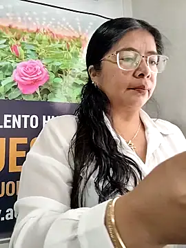   valentina18 online show from 03/25/26, 01:06