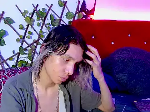 Snapshot of LAICK_01 chatting on 12/03/24, 09:01 LAICK 01 online show from 12/03/24, 09:01