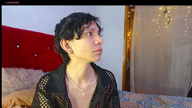 LAICK 01 online show from 04/25/26, 05:43