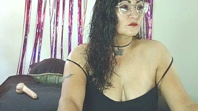 Snapshot of allesiabobs chatting on 11/03/25, 10:21 allesiabobs online show from 11/03/25, 10:21