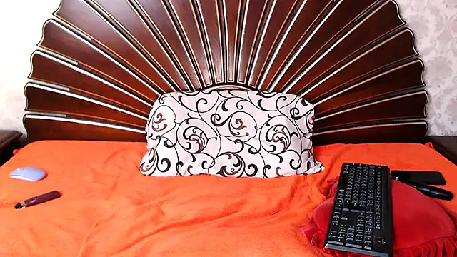 PrettyHairyBlonde online show from 12/23/24, 07:49