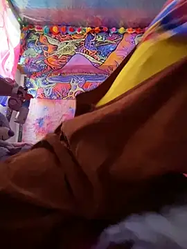 Snapshot of BABYUNICORN chatting on 12/19/24, 10:00 BABYUNICORN online show from 12/19/24, 10:00