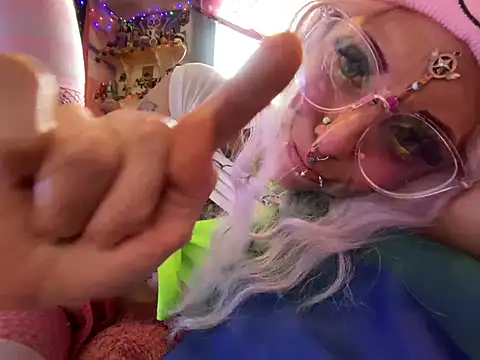 Snapshot of BABYUNICORN chatting on 01/10/25, 09:20 BABYUNICORN online show from 01/10/25, 09:20