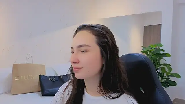 Snapshot of ava_blue chatting on 04/20/26, 07:59 ava blue online show from 04/20/26, 07:59