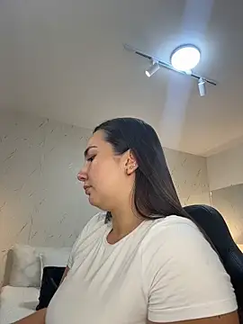 Snapshot of ava_blue chatting on 06/19/26, 07:06 ava blue online show from 06/19/26, 07:06