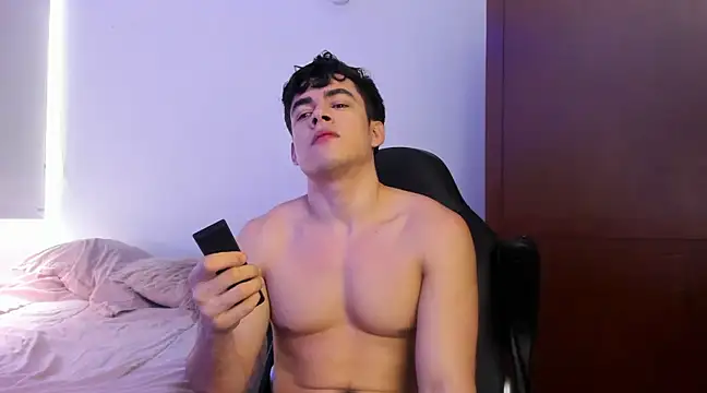 Lucian Gomez  online show from 12/11/24, 07:03