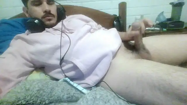 Snapshot of hung_weeb chatting on 03/16/26, 03:23 hung weeb online show from 03/16/26, 03:23