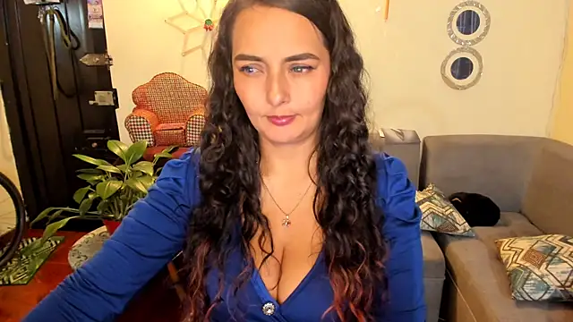 Snapshot of emma_luxy chatting on 02/22/25, 03:23 emma luxy online show from 02/22/25, 03:23