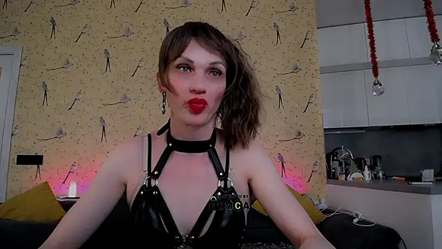 Snapshot of Hardy_Green chatting on 02/16/25, 10:43 Hardy Green online show from 02/16/25, 10:43