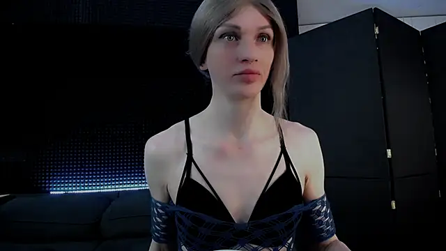 Snapshot of Hardy_Green chatting on 10/24/25, 03:25 Hardy Green online show from 10/24/25, 03:25