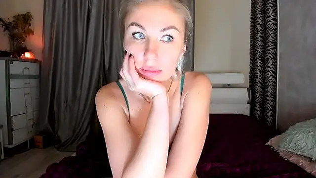 Snapshot of _SABOTAGE_ chatting on 12/11/24, 03:35 SABOTAGE online show from 12/11/24, 03:35