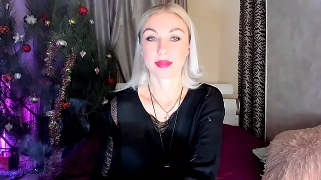 Snapshot of _SABOTAGE_ chatting on 12/19/24, 12:56 SABOTAGE online show from 12/19/24, 12:56