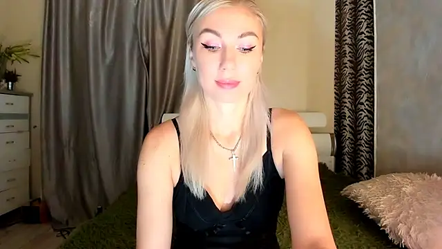 Snapshot of _SABOTAGE_ chatting on 03/17/25, 01:46 SABOTAGE online show from 03/17/25, 01:46