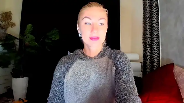 Snapshot of _SABOTAGE_ chatting on 09/15/25, 03:06 SABOTAGE online show from 09/15/25, 03:06