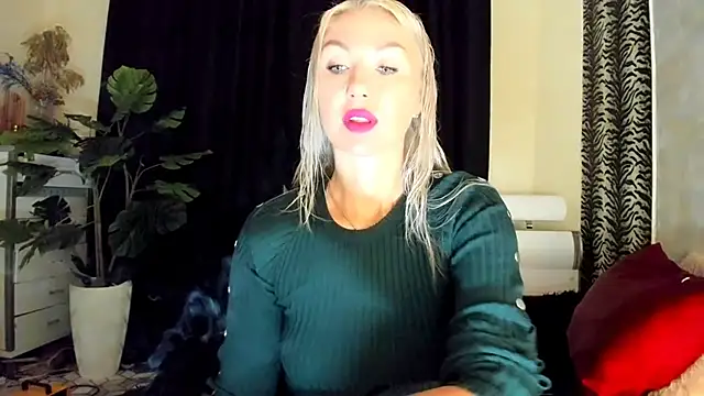 Snapshot of _SABOTAGE_ chatting on 10/01/25, 01:00 SABOTAGE online show from 10/01/25, 01:00