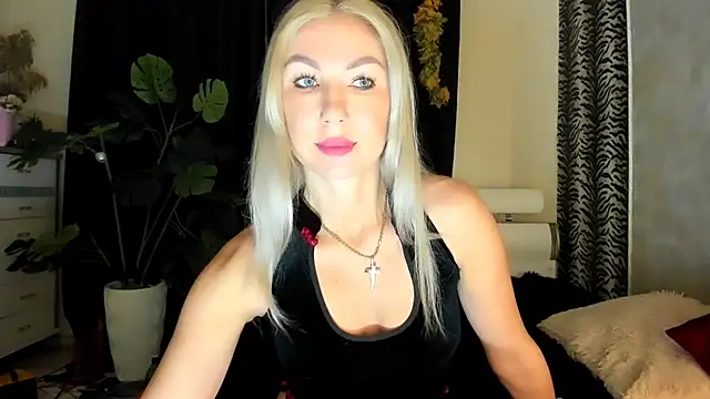 Snapshot of _SABOTAGE_ chatting on 11/06/25, 12:55 SABOTAGE online show from 11/06/25, 12:55