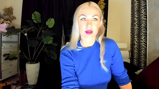 Snapshot of _SABOTAGE_ chatting on 11/08/25, 01:39 SABOTAGE online show from 11/08/25, 01:39